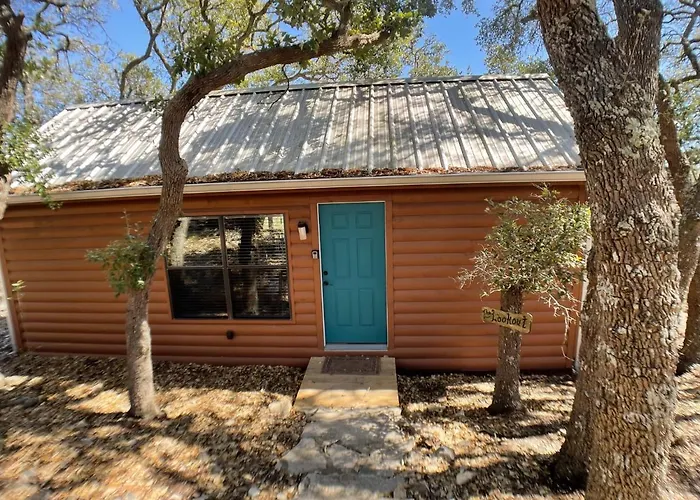 Walnut Canyon Cabins